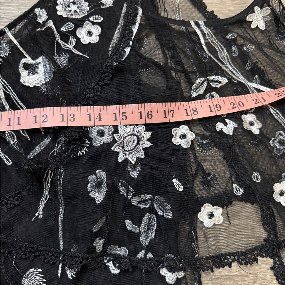 Kobi Halperin Black and White Floral Lace Blouse - Picture 6 of 11